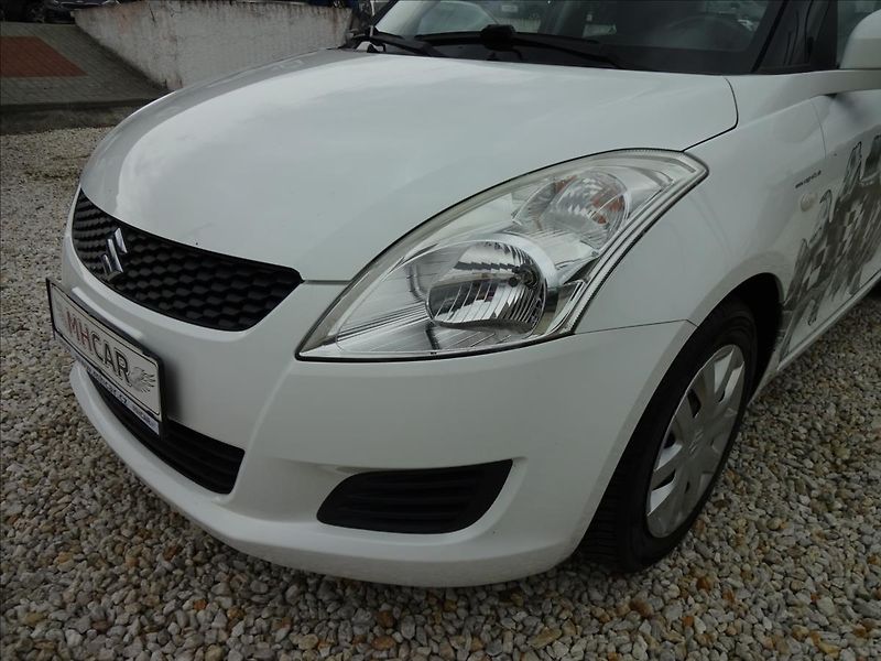 Suzuki Swift 1.2i16V NOVÉ ROZVODY - fotka 11 z 47