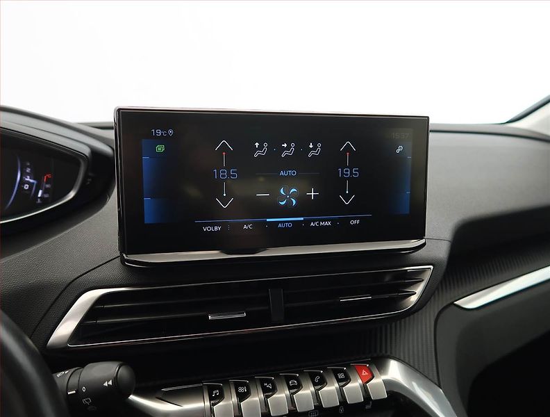 Peugeot 3008 (2022) Active Pack 1.2 PureTech - fotka 16 z 24