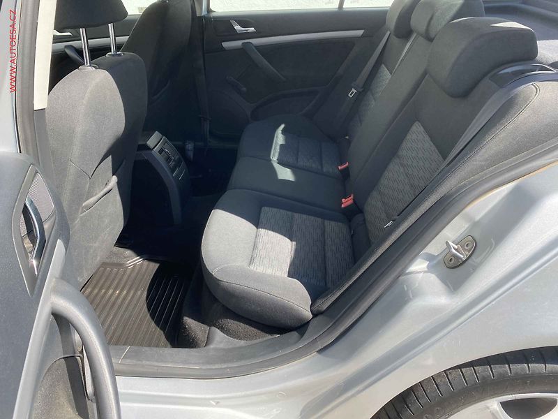 Škoda Octavia (2012) 2.0 TDi, ČR, autoAC - fotka 10 z 18