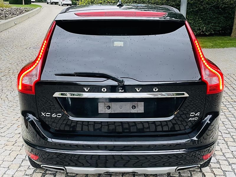 Volvo XC60 2.4D 4x4 AUT SERVISKA TAŽNÉ - fotka 14 z 43
