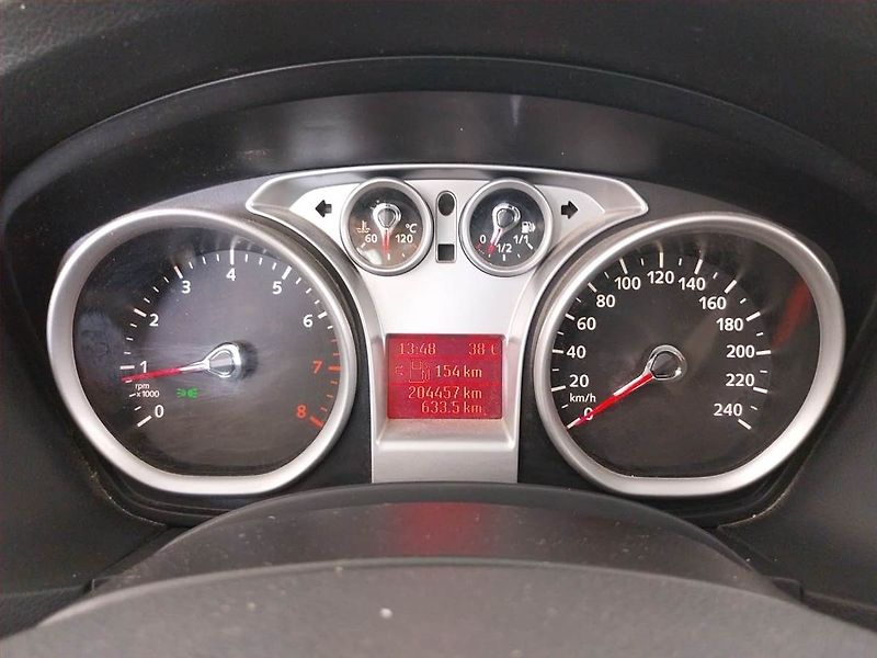 Ford Focus (2008) 1.8 16V, nová STK, Tažné - fotka 11 z 17