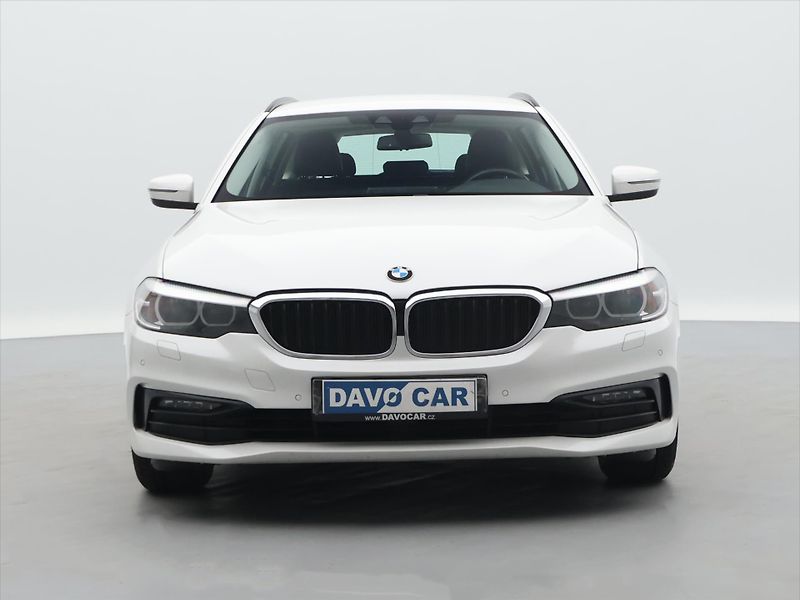 BMW Řada 5 3,0 530d 195kW Aut. Sport Line - fotka 2 z 31
