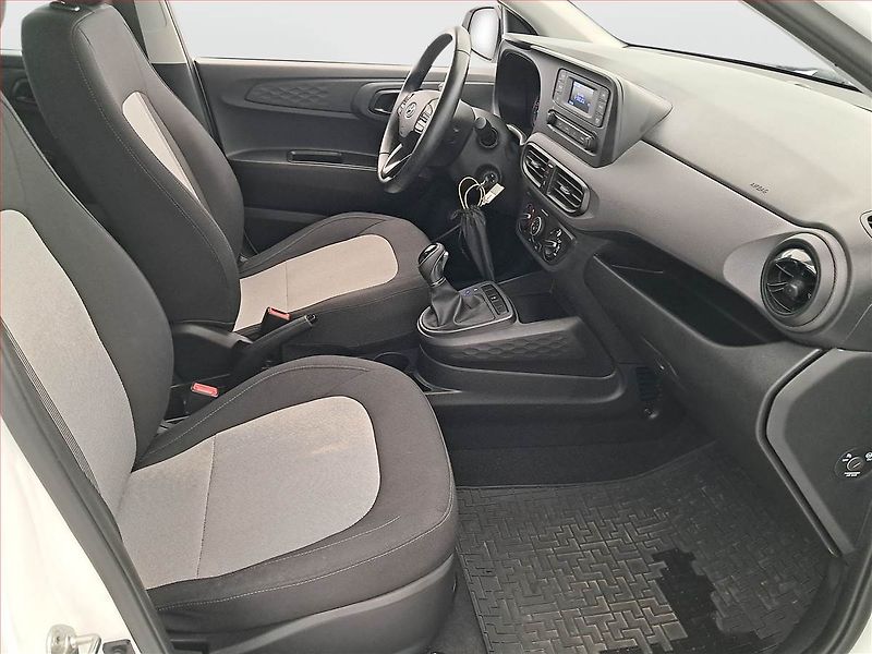 Hyundai i10 (2021) Comfort 1.0, Automat - fotka 9 z 17