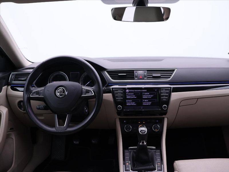 Škoda Superb 2,0 TDI 110kW L&K CZ Xenon - fotka 26 z 33