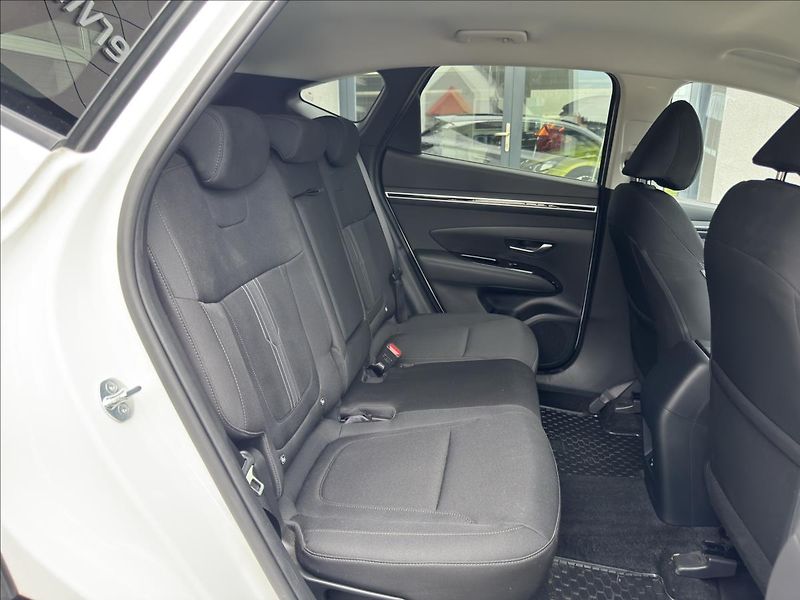 Hyundai Tucson 1,6 T-GDI AT Style 4x4 - fotka 13 z 18