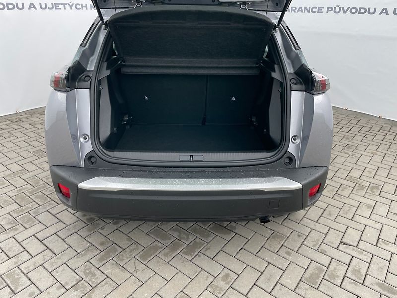 Peugeot 2008 (2021) 1.2PT 74kW! 1.maj! Navi! LED! - fotka 10 z 32
