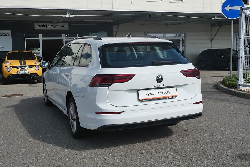 Volkswagen Golf - fotka 4 z 6