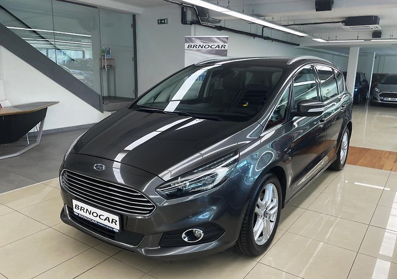 Ford S-MAX Titanium 132kW AT AWD, 7 MÍST - fotka 3 z 34
