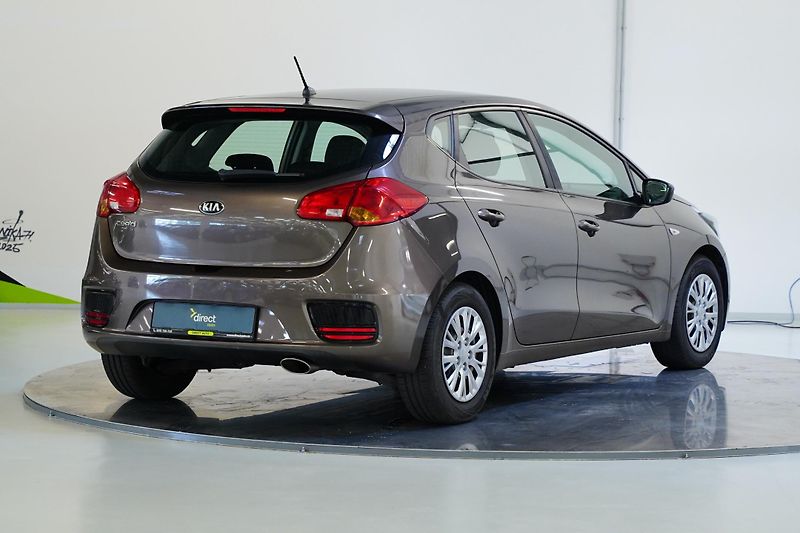 Kia Ceed - fotka 2 z 23