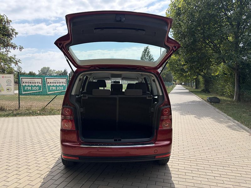 Volkswagen Touran 1.6 75KW 7 míst Trendline  - fotka 18 z 33