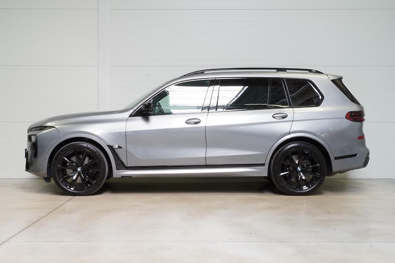 BMW X7 M60i,Xdrive,ČR,DPH,25000KM - fotka 5 z 46