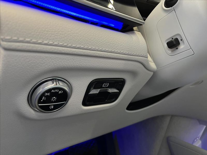 Mercedes-Benz EQS 580 4MATIC Berline - fotka 11 z 23