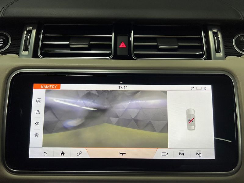 Land Rover Range Rover 4.4 SDV8 VOGUE, PANORAMA, VZDU - fotka 14 z 32