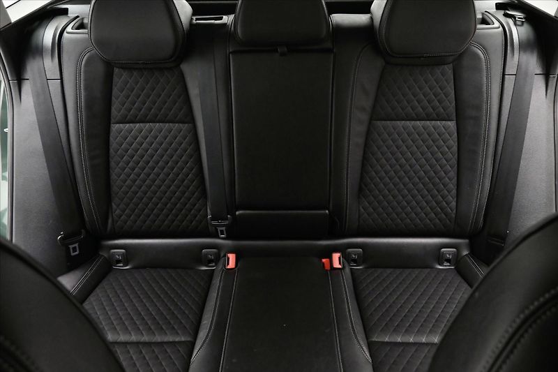 Škoda Karoq 1,5 TSI 110 kW STYLE Tažné Zár - fotka 27 z 31