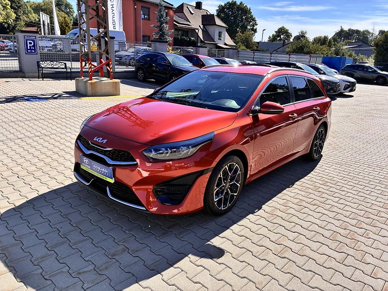 Kia Ceed 1.5T-GDi 118kW GT LINE AUTOMAT - fotka 3 z 38
