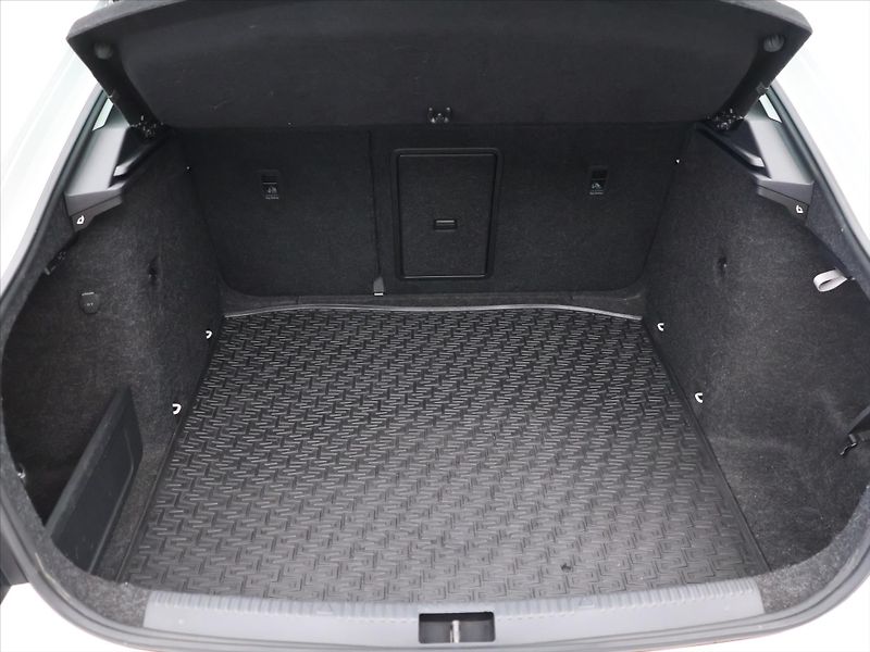 Škoda Octavia 1,6 TDI 85kW Ambition CZ - fotka 10 z 30