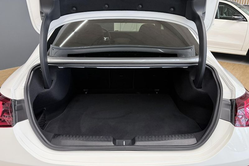 Mercedes-Benz CLA (2025) CLA 250+ Progressive - fotka 12 z 71