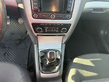 Škoda Octavia (2012) 1.6 TDi, AC, výhřev sed - náhled 15