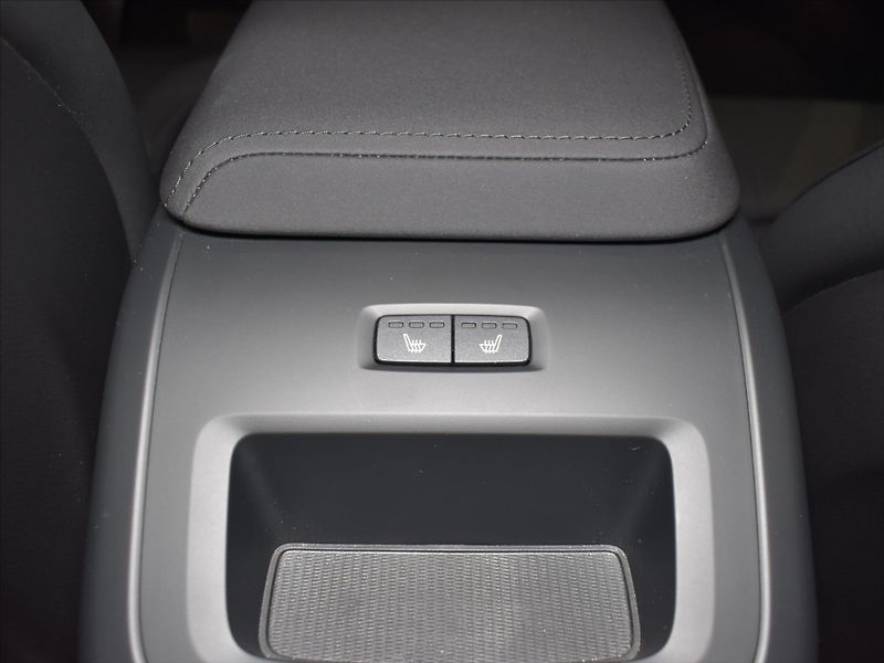Volvo XC60 2,0 B5 AWD PLUS BLIS,Bezklíč - fotka 15 z 23