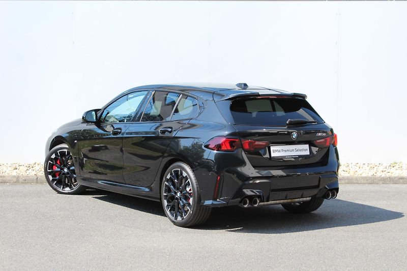 BMW Řada 1 M135 xDrive - fotka 8 z 23
