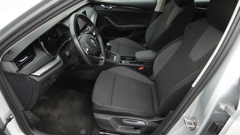 Škoda Octavia 2,0 TDI Ambition - fotka 18 z 22