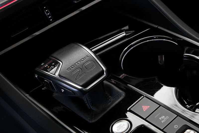 Volkswagen Touareg 3.0TDI 210kW R-Line Edition 20 - fotka 29 z 50
