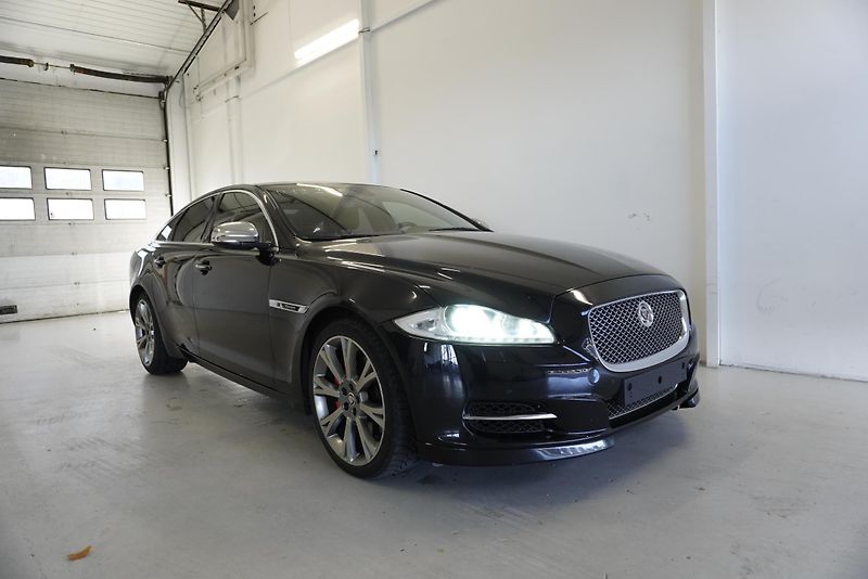 Jaguar XJ (2012) XJ  3,0D V6 AUTOMAT - fotka 3 z 39