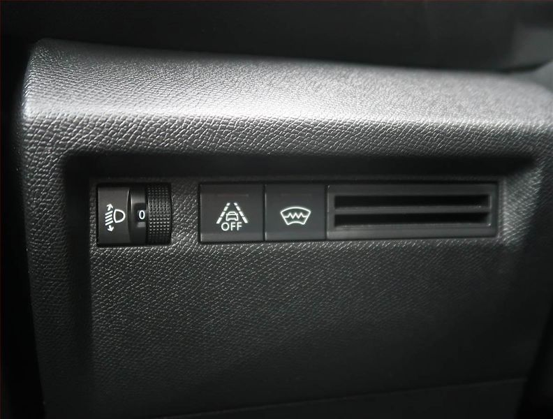 Citroën C4 (2024) 1.2 PureTech, Automat, ČR - fotka 21 z 23
