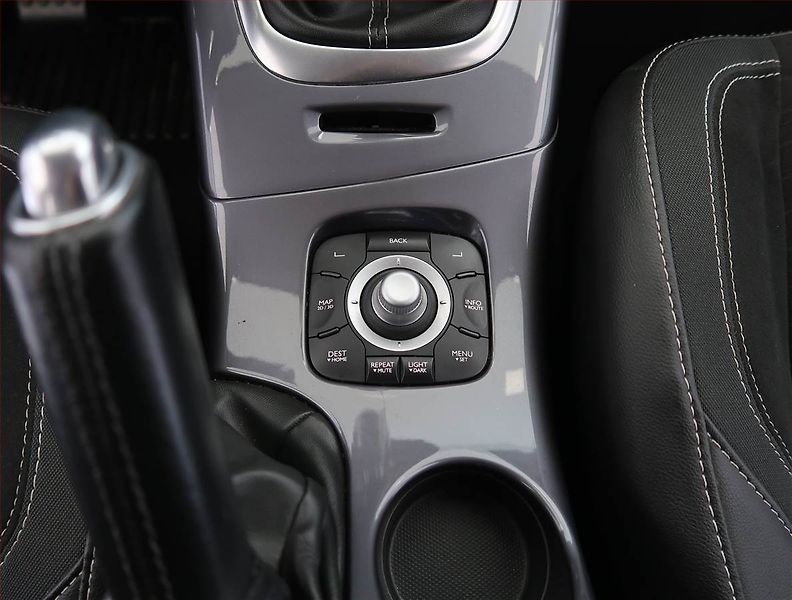 Renault Scénic (2013) BOSE 1.2 TCe, Navi, Tempomat - fotka 16 z 22