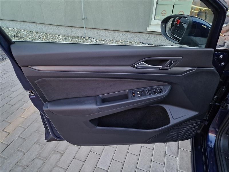 Volkswagen Golf 1.5TSI DSG EVO Style,původ ČR - fotka 38 z 50
