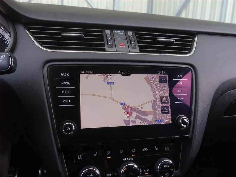 Škoda Octavia (2017) Scout 2.0 TDI, 4X4, Automat - fotka 12 z 16