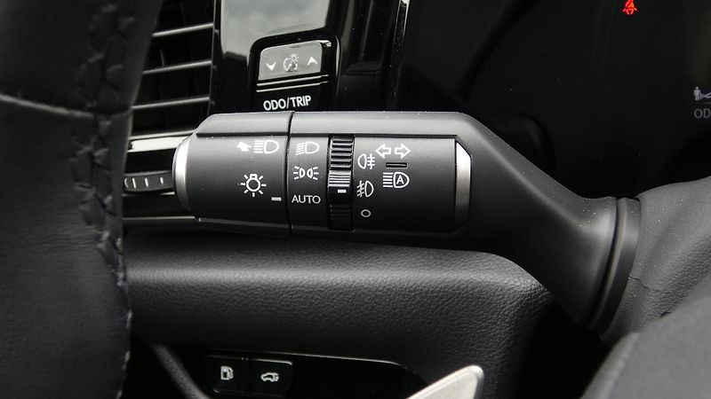 Lexus NX 350h 2.5 E-CVT Comfort Top - fotka 10 z 23