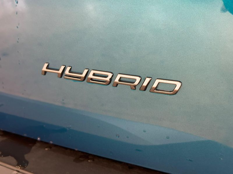 Peugeot 2008 (2026) ALLURE Hybrid 145 e-DCS6 - fotka 8 z 20