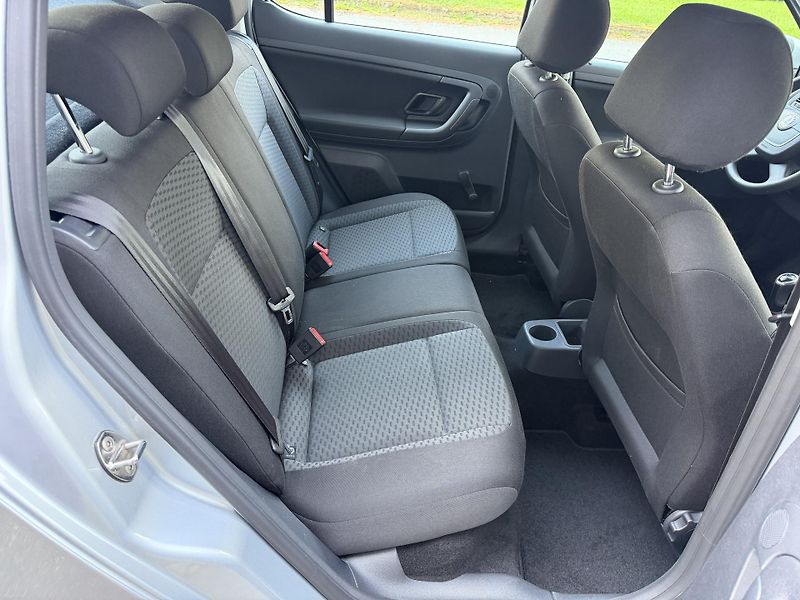 Škoda Fabia 1,2 TSI SERVIS.KN. - fotka 15 z 32