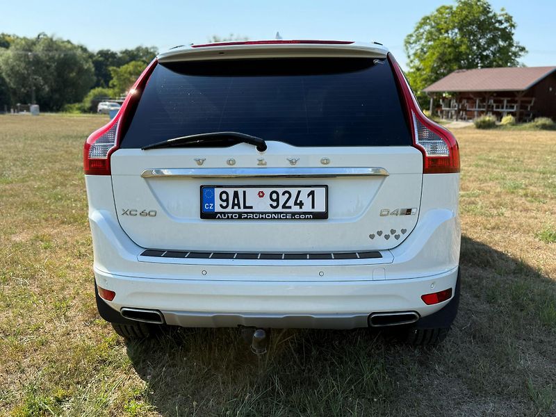 Volvo XC60 (2014) - fotka 6 z 12