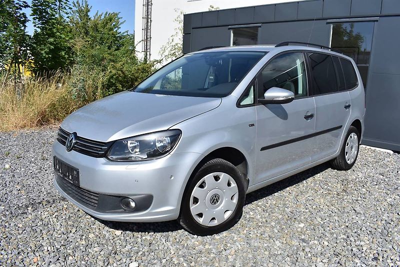 Volkswagen Touran 2,0 TDI DSG,1.M,PDC,KRÁSNÝ! - fotka 1 z 17