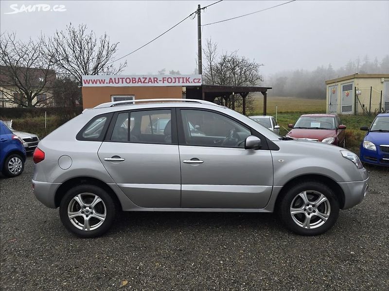 Renault Koleos (2008) 2,0 dCi 16V 150 - fotka 7 z 21