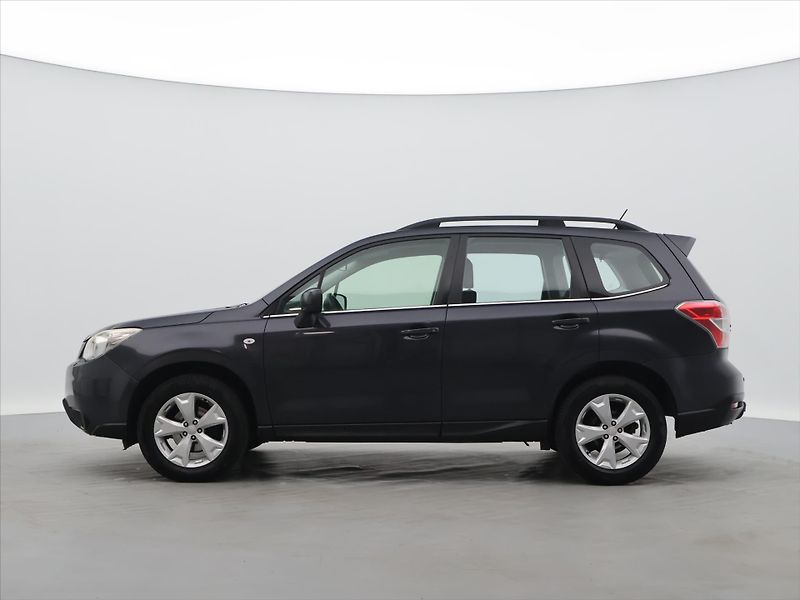 Subaru Forester 2,0 D-L 108kW CZ Sport - fotka 4 z 34