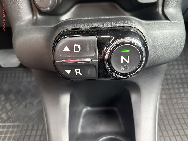 Citroën C4 Cactus (2018) 1.2 VTi, ČR, Feel, AT - fotka 17 z 18