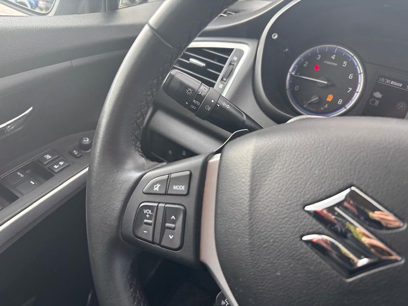 Suzuki SX4 S-Cross 1.4 Boosterjet Premium Hybrid - fotka 16 z 27