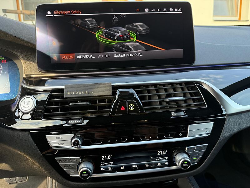 BMW Řada 5 (2021) - fotka 10 z 12