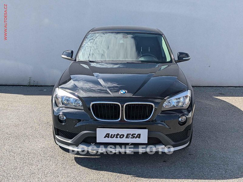 BMW X1 (2015) 2.0d xDrive, ČR, AC, TZ - fotka 2 z 3