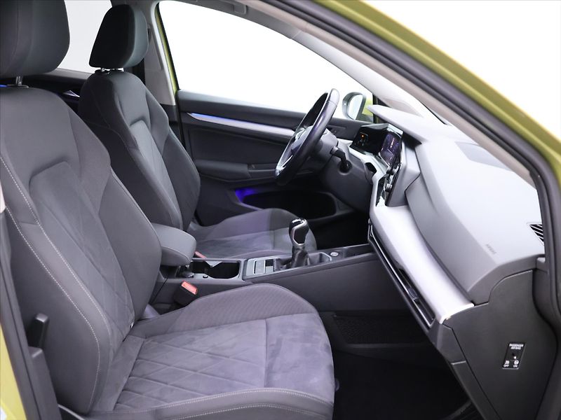 Volkswagen Golf Variant 1,5 TSI 110kW CZ LED 1.Maj - fotka 12 z 30