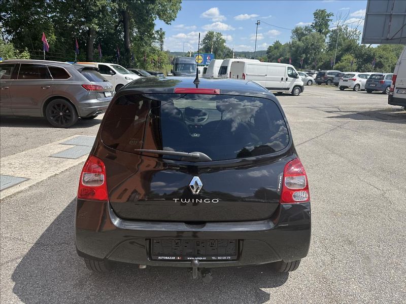 Renault Twingo 1,2 i - fotka 6 z 24