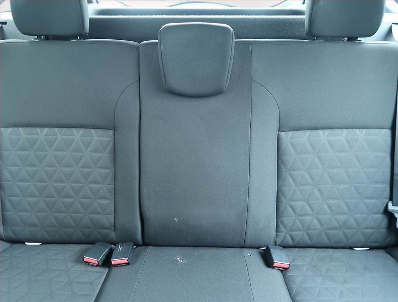Dacia Duster (2015) 1.5 dCi - fotka 8 z 14