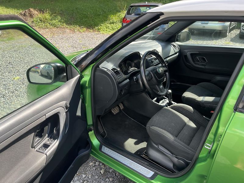 Škoda Fabia (2012) RS 1,4 TSi 132 Kw DSG  ČR!!! - fotka 9 z 20