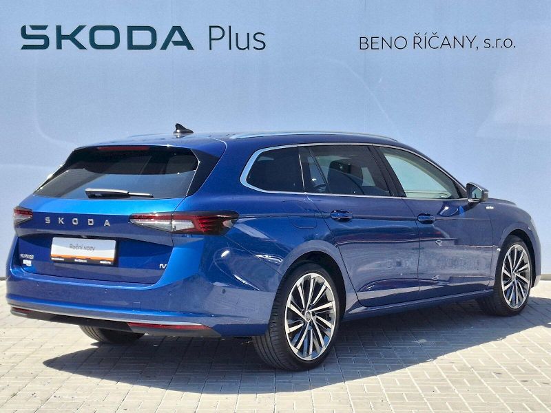 Škoda Superb (2025) Combi iV L&K DSG 1,5TSi 150kW - fotka 2 z 35