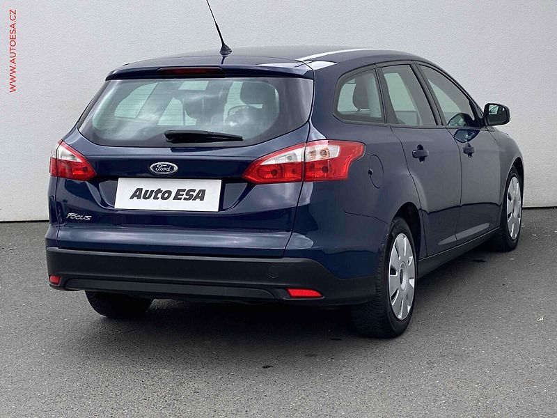 Ford Focus (2012) 1.6 TDCi, ČR, Klima - fotka 4 z 15