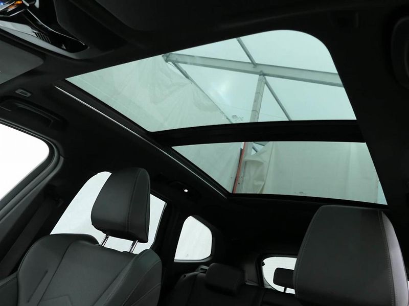 BMW X1 sDrive20i - fotka 9 z 12