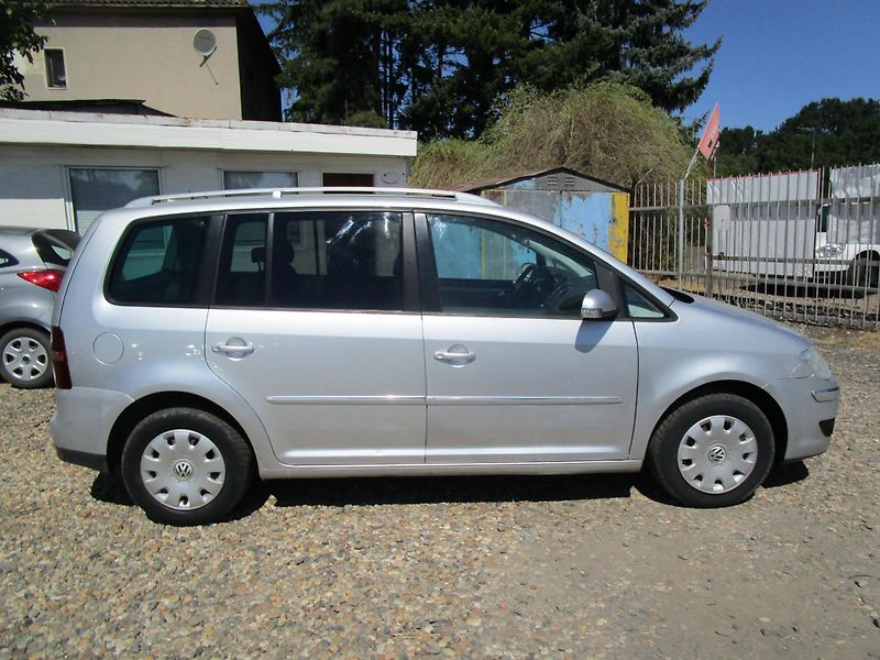 Volkswagen Touran 2,0i-80KW-POHON BENZÍN+ CNG - fotka 5 z 13